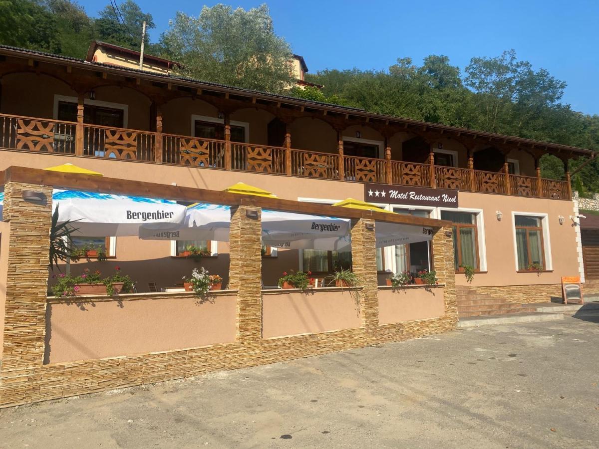 Motel Restaurant Nicol Armenis מראה חיצוני תמונה