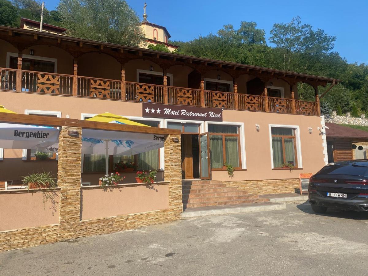 Motel Restaurant Nicol Armenis מראה חיצוני תמונה